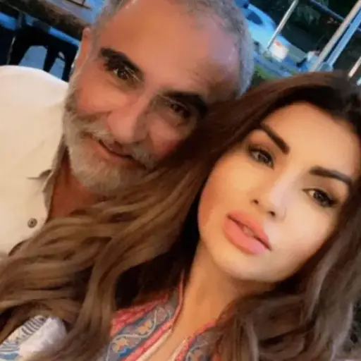 Vicente Fernandez Jr y novia ,