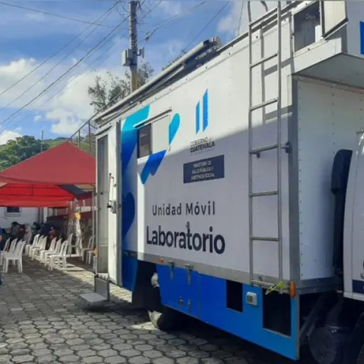 laboratorio-movil-santa-rosa-covid-19-emisoras-unidas ,