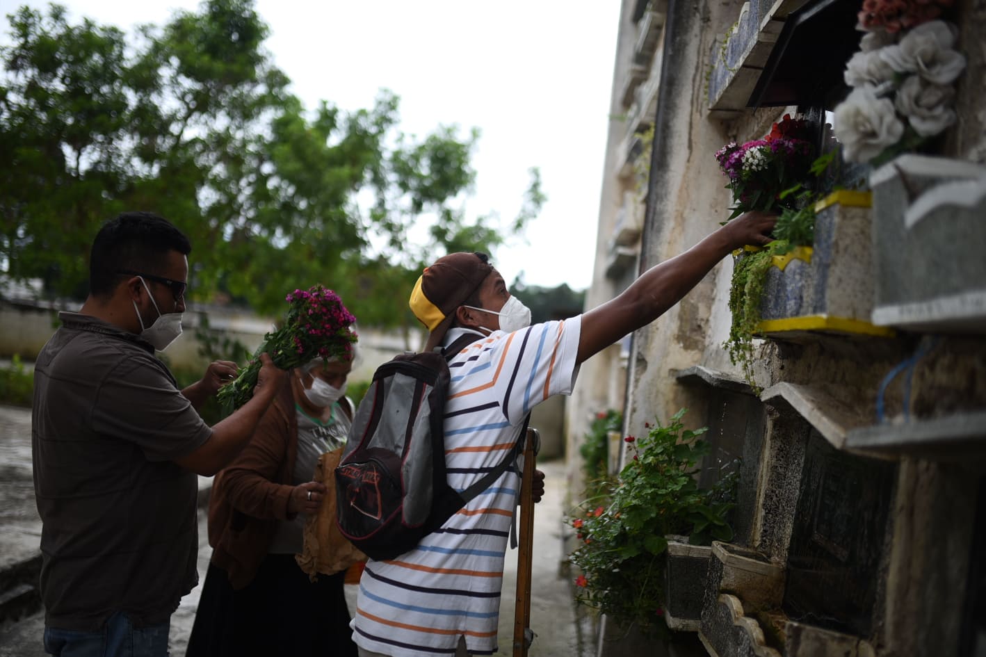 visitas-cementerios-dia-de-los-santos-emisoras-unidas26 | 