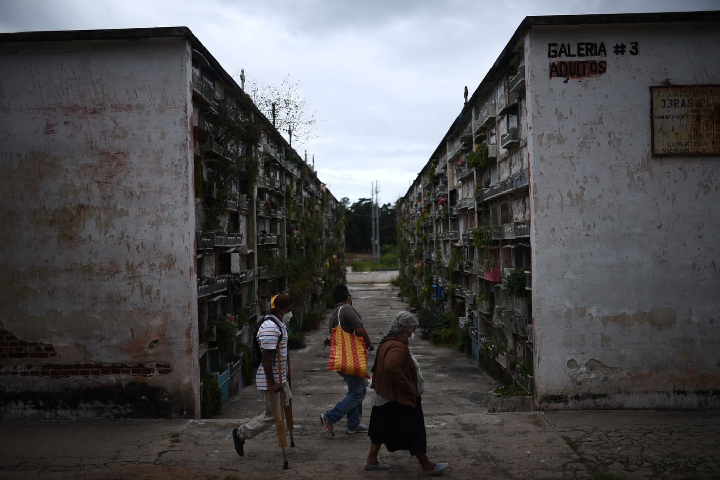 visitas-cementerios-dia-de-los-santos-emisoras-unidas24 | 