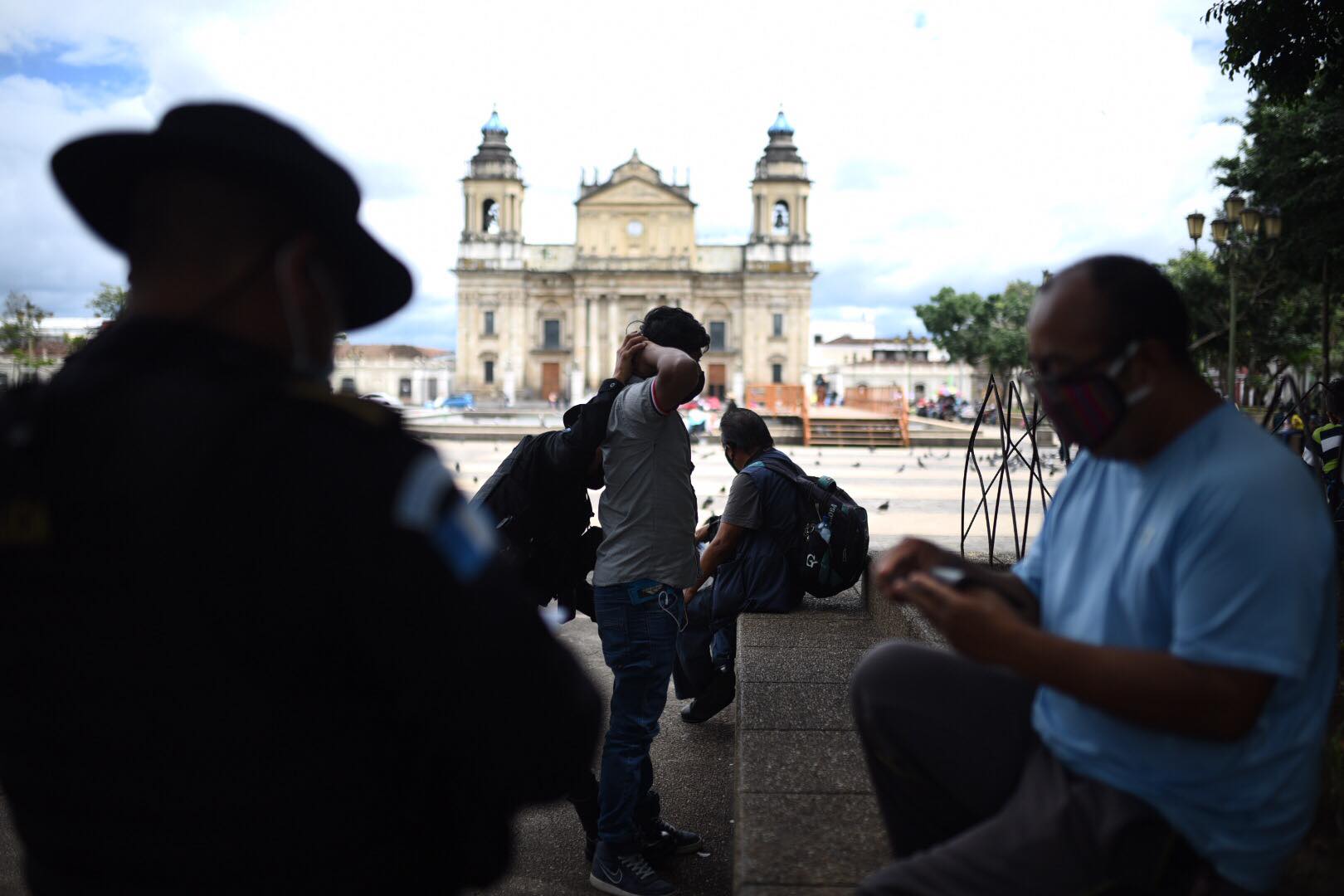 operativo-pnc-parque-central-extranjeros-emisoras-unidas9 | 