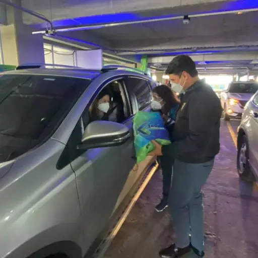 alcalde-ricardo-quinonez-entrega-kits-K360-muniguate-emisoras-unidas- ,