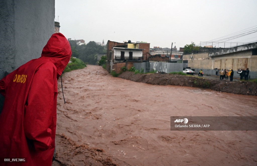 Iota provoca inundaciones en Honduras | 