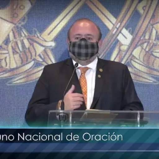 Antonio Malouf, ministro de Economía, en el desayuno nacional de oración.