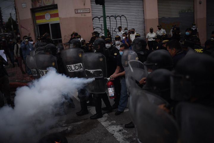 manifestacion-congreso-presupuesto-2021-emisoras-unidas8 | 