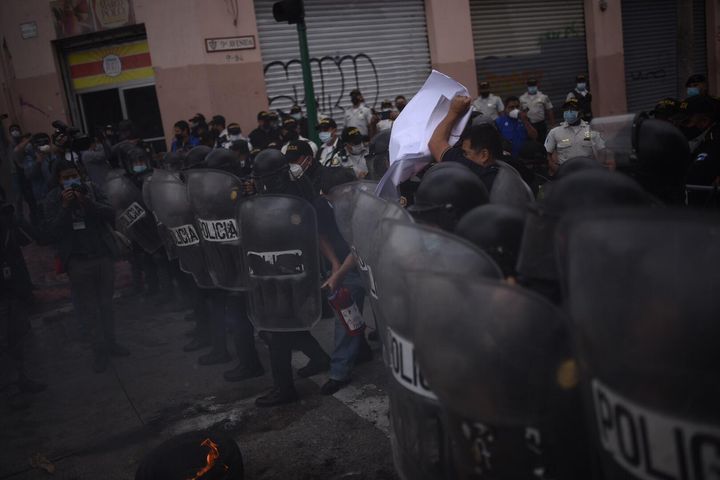 manifestacion-congreso-presupuesto-2021-emisoras-unidas7 | 