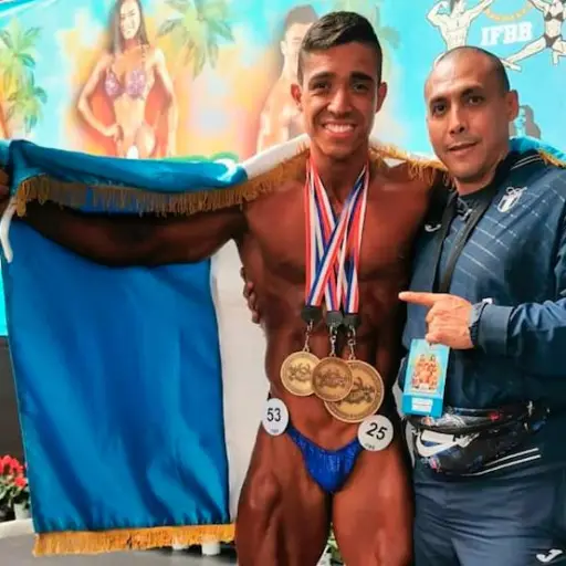 Erick-Sánchez-Campeón-Fisicoculturismo-Noviembre-2020 ,