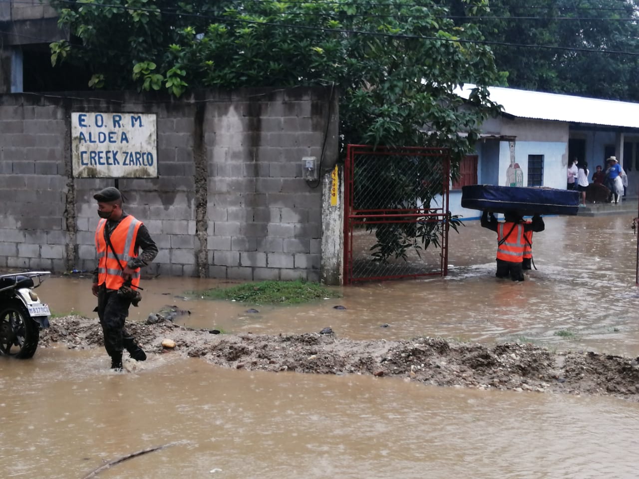 evacuados-izabal-desborde-rio-motagua-emisoras-unidas5 | 