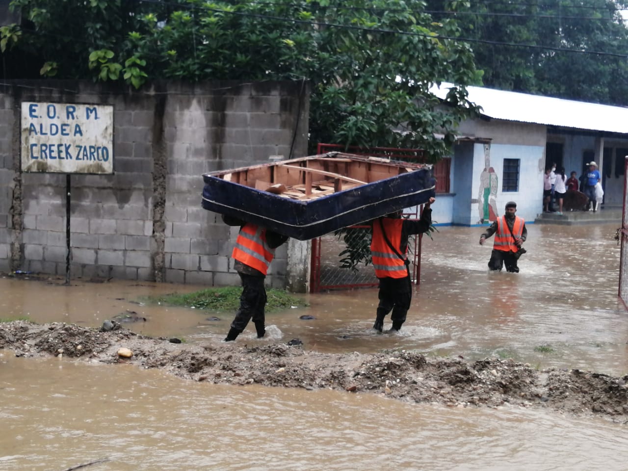 evacuados-izabal-desborde-rio-motagua-emisoras-unidas6 | 