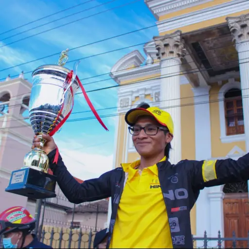 mardoqueo-vasquez-regresa-a-totonicapan-como-campeon-de-la-vuelta-a-guatemala-2020-emimsoras-unidas-6 ,