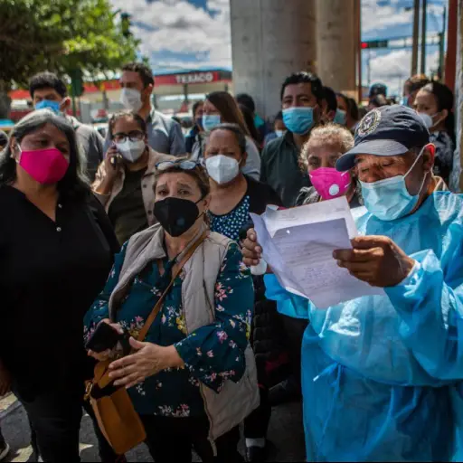 Permiten ingreso a dolientes a Cementerio General. Foto: Oliver de Ros