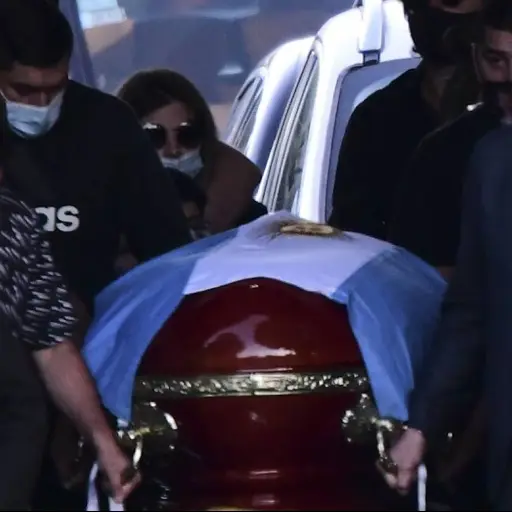 sepelio-diego-maradona-hoy-26-de-noviembre-2020-emisoras-unidas- ,