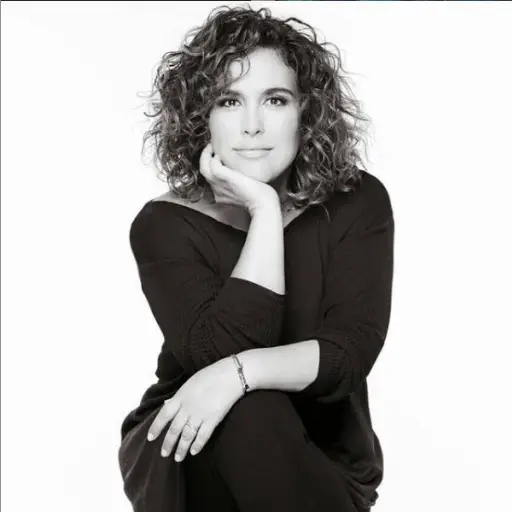 Angelica Vale ,