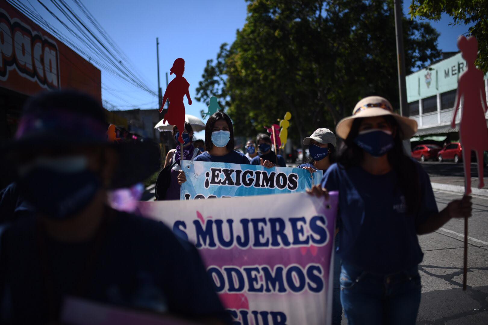 marcha-contra-violencia-mujeres-emisoras-unidas12 | 