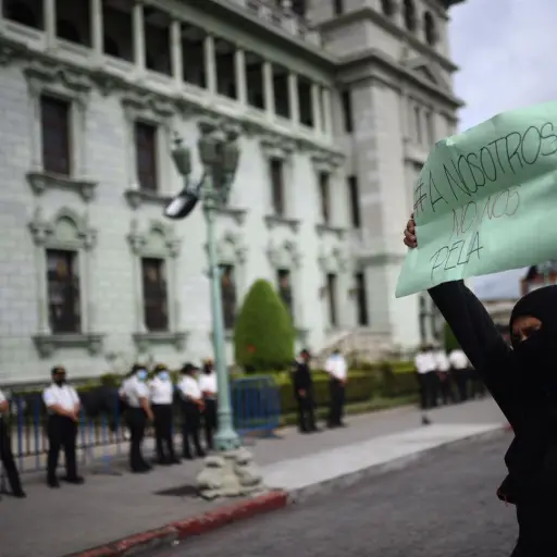 Tercer día consecutivo de la manifestación en la Plaza de la Constitución. Foto: Edwin Bercián