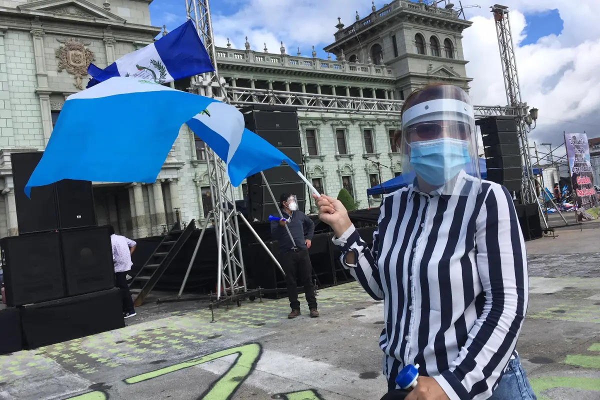 Guatemaltecos piden la renuncia del presidente, Alejandro Giammattei. Foto: Edwin Bercián/EU