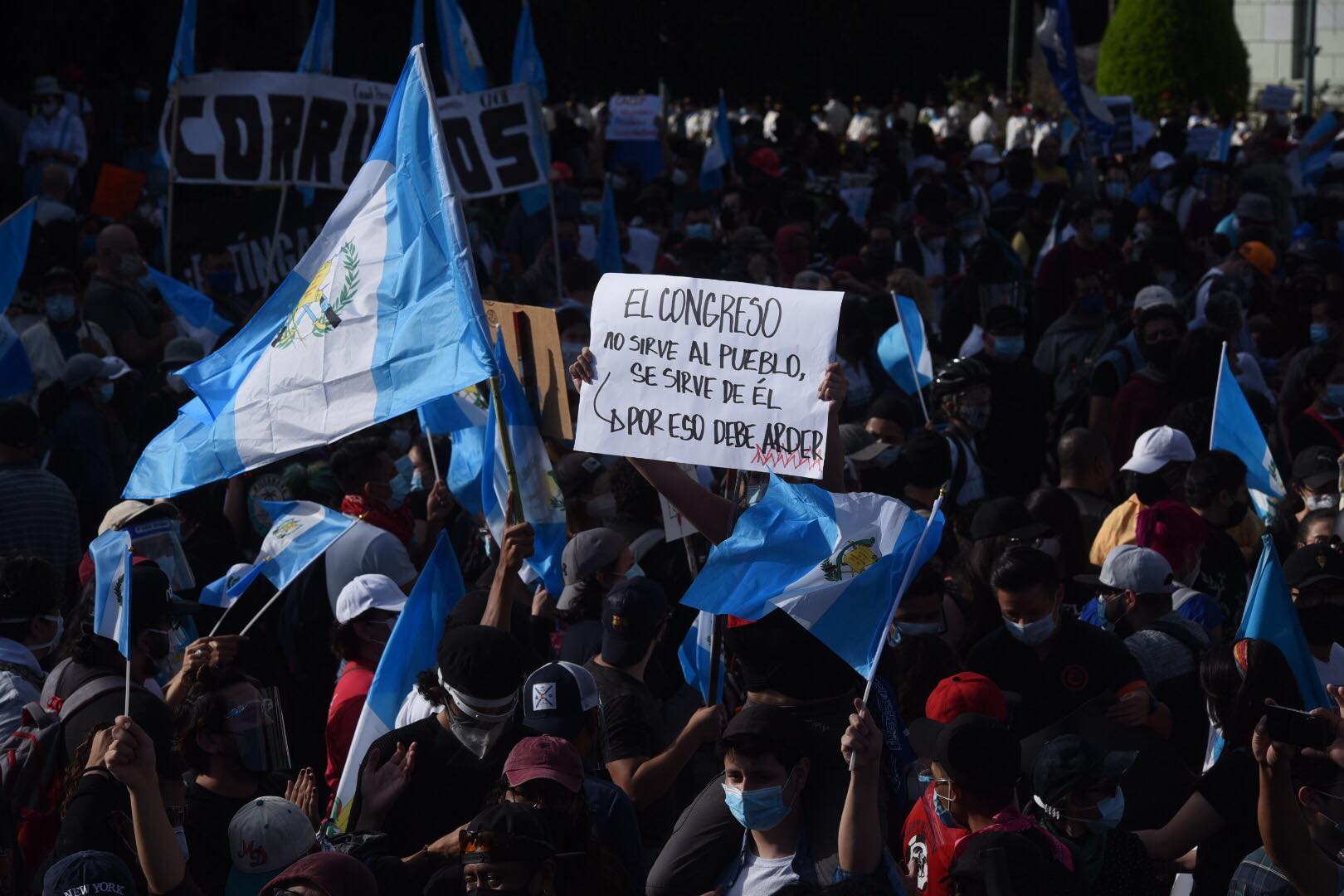 manifestacion-plaza-constitucion-guatemala-28-noviembre-emisoras-unidas8 | 