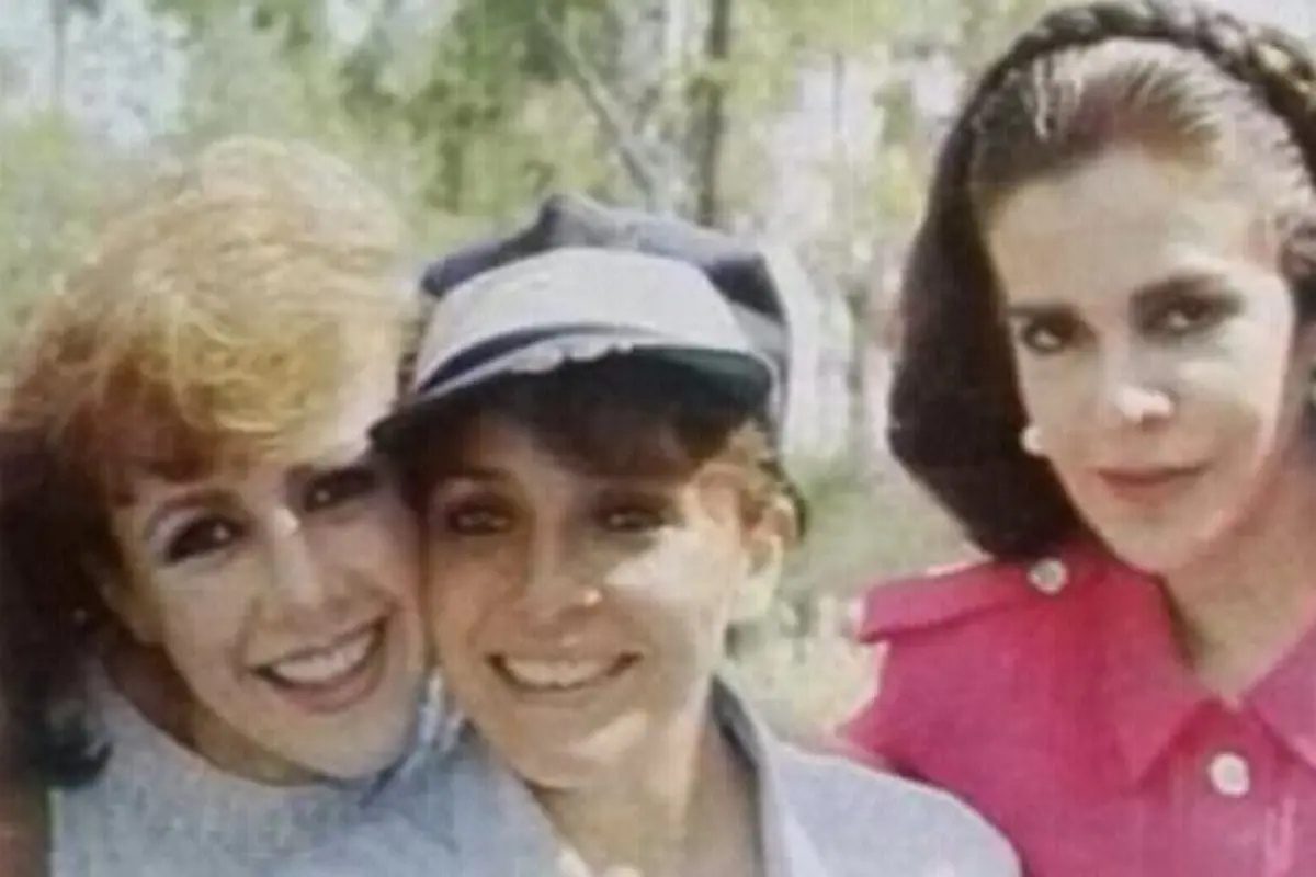 renata-flores-rosa-salvaje-990x556, 