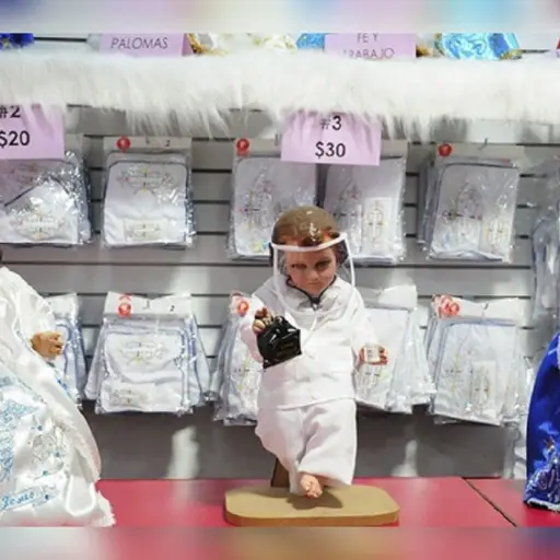 Niños Dios con cubrebocas en México ,