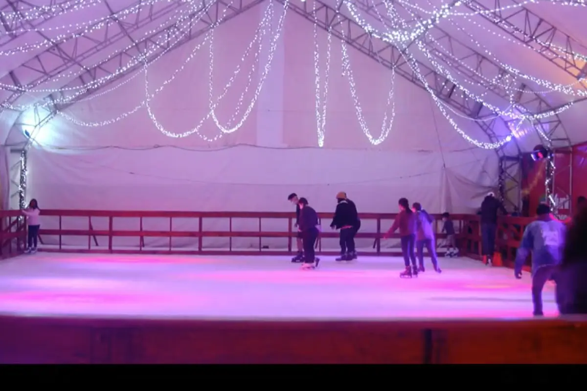 Pista de patinaje sobre hielo en Mixco, 