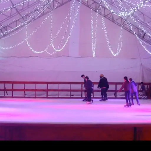 Pista de patinaje sobre hielo en Mixco ,