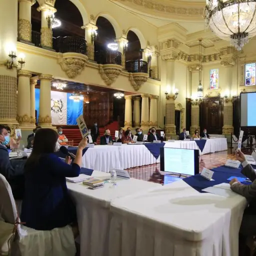 Guillermo Castillo, vicepresidente, encabeza la reunión de seguimiento al acuerdo de desarrollo y paz de San Mateo Ixtatán. Foto: Gobierno de Guatemala