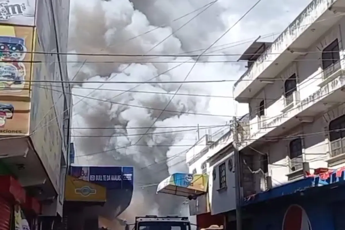 Incendio en bodega de fuegos artificiales en Quetzaltenango. Foto: Bomberos Voluntarios