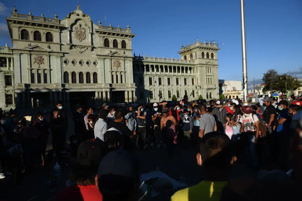 Personas acudieron al Paseo de la Sexta. Foto: Edwin Bercián