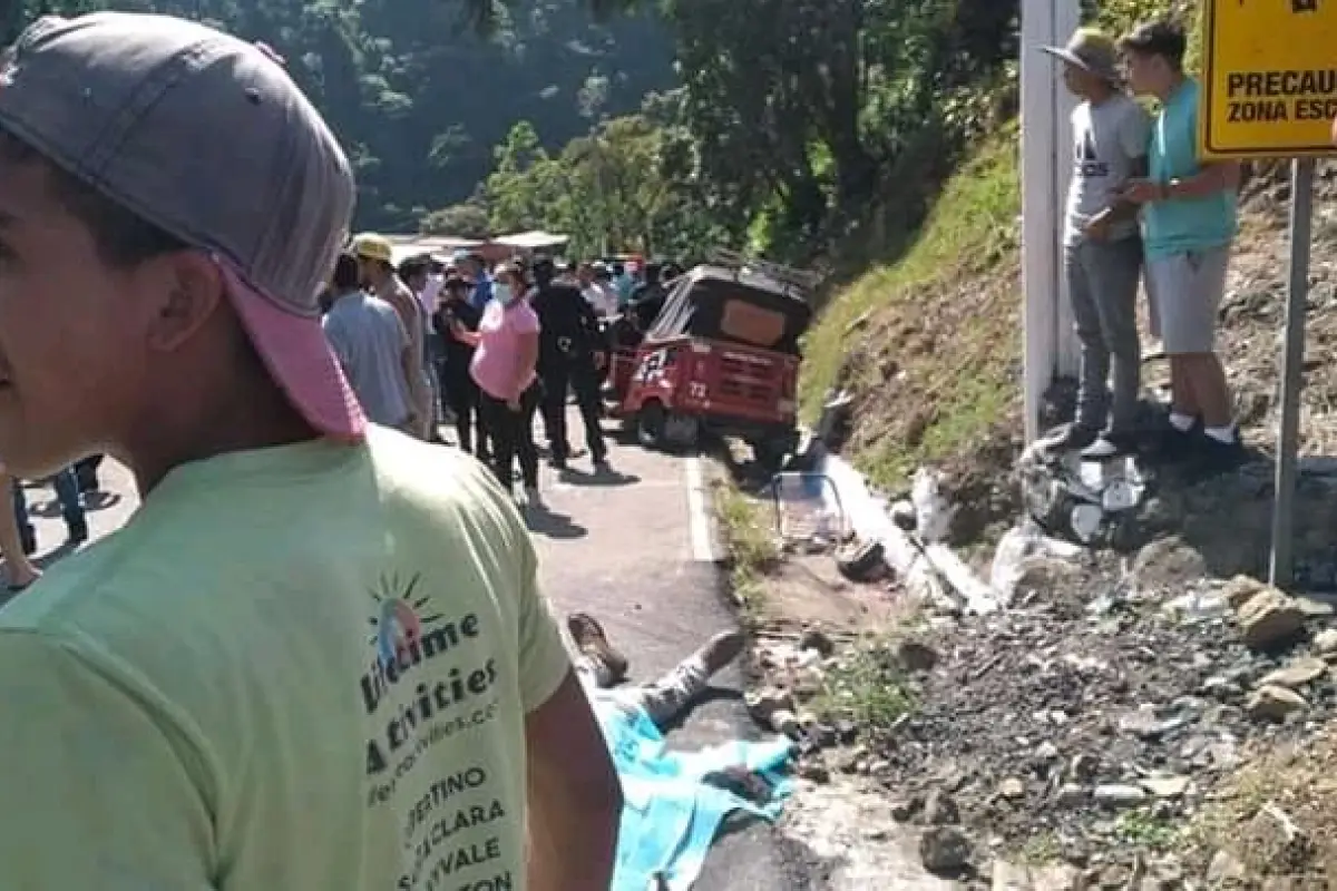 Accidente de tránsito en San Rafael Pie de la Cuesta, en San Marcos. Foto: Bomberos Voluntarios