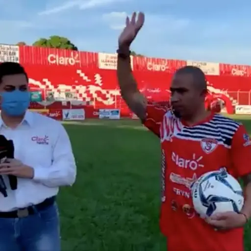 presentacion-egidio-arevalo-con-sacachispas-emisoras-unidas- ,