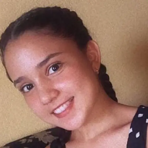 Litzy Cordón Guardado ,