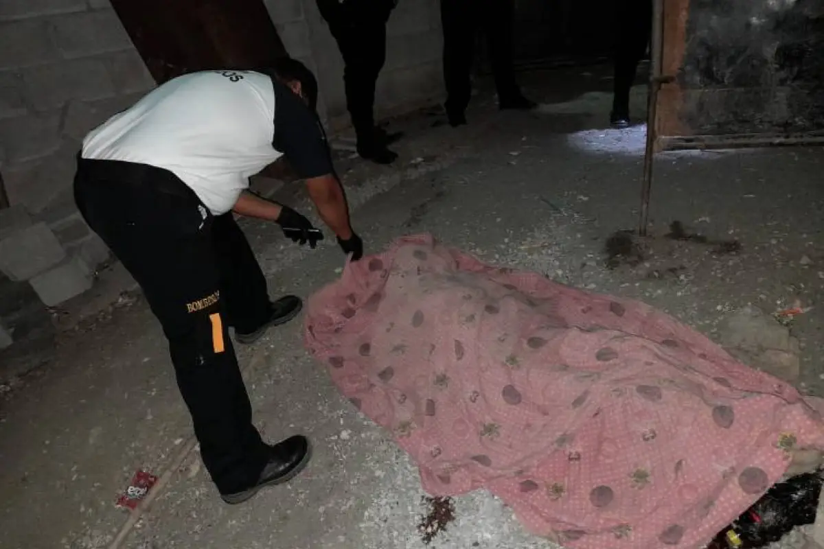 Crimen familia en Zacapa. Foto: Bomberos Voluntarios