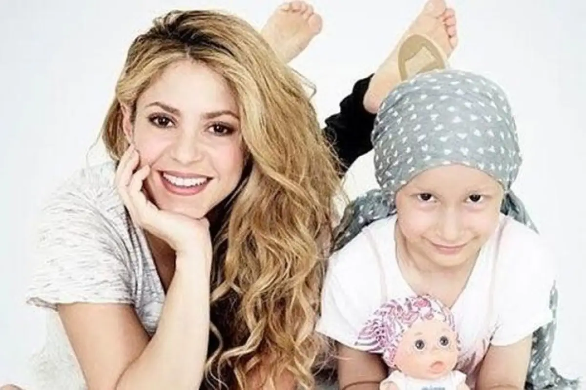 shakira-colabora-con-la-fundacion-juegoterapia, 