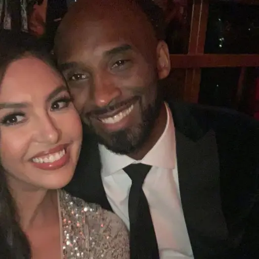 vanessa-bryant-se-quiebra-en-aniversario-de-su-muerte-emisoras-unidas- ,