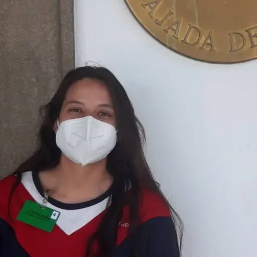 maria-amanda-recibe-visa-espanola-emisoras-unidas- ,