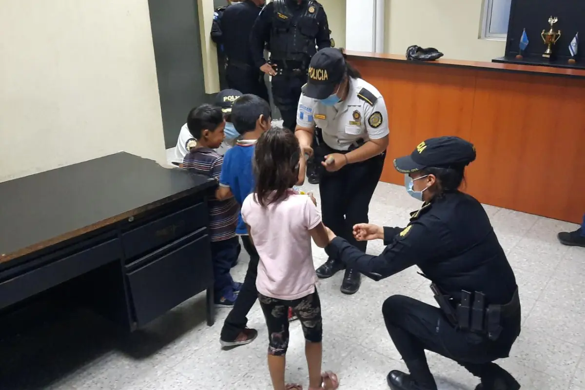 Tres menores fueron sustraídos de su vivienda, en Escuintla. Foto: PNC