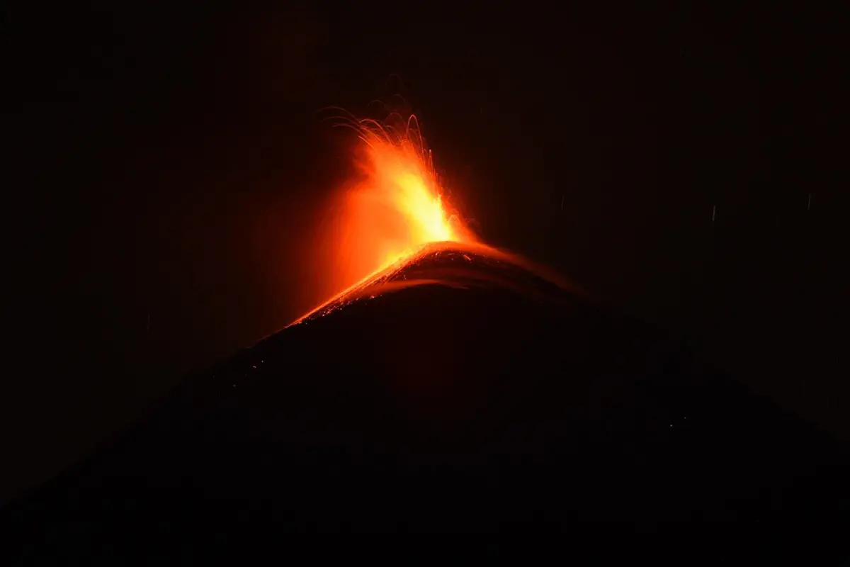 Actividad del volcán de Pacaya. Foto: Edwin Bercián