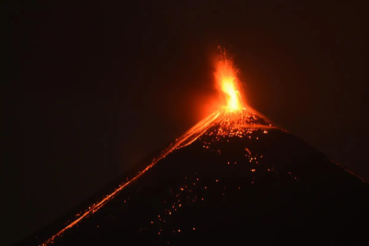 Actividad del volcán de Pacaya. Foto: Edwin Bercián