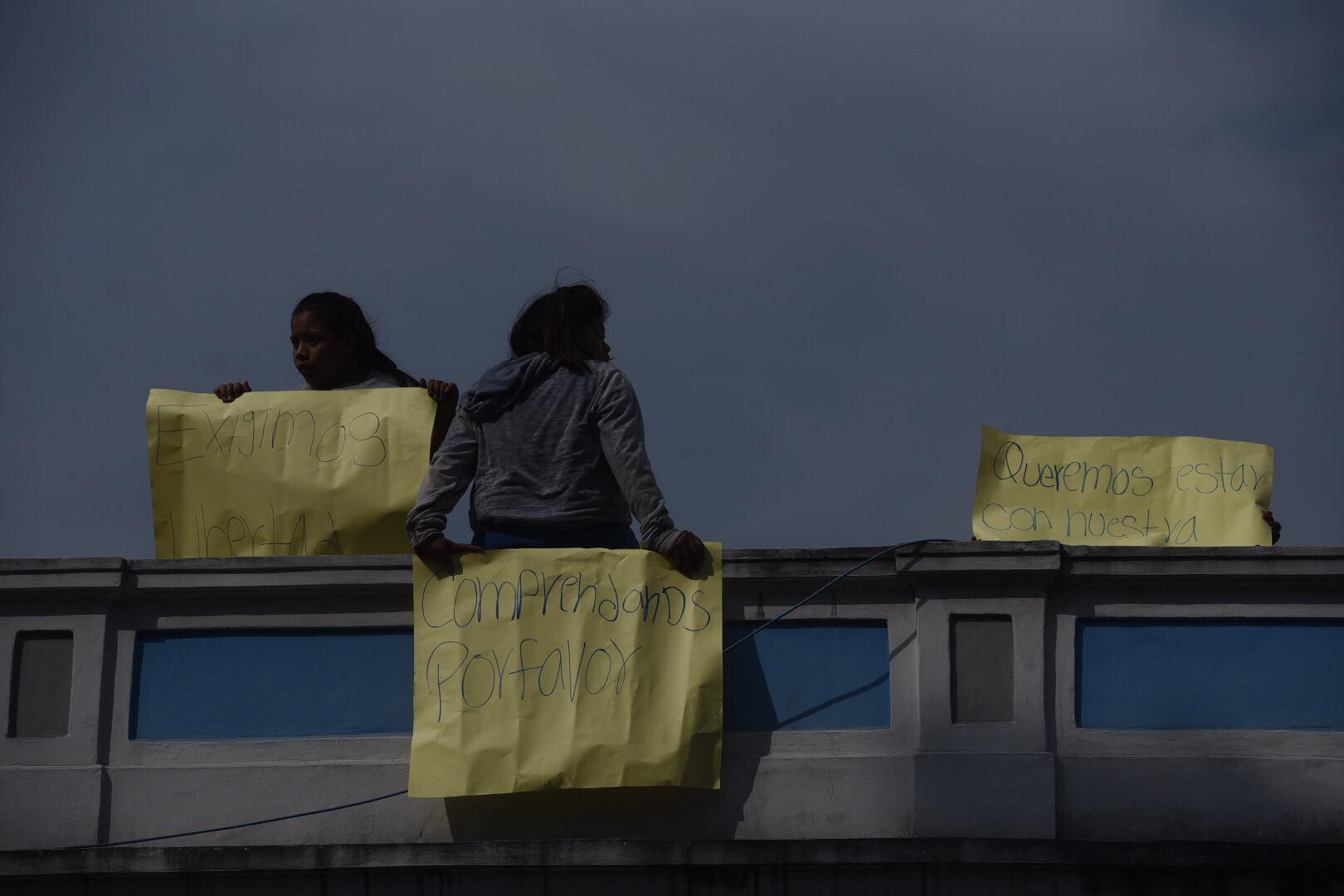 adolescentes-hogar-estatal-manifestacion-emisoras-unidas4 | 