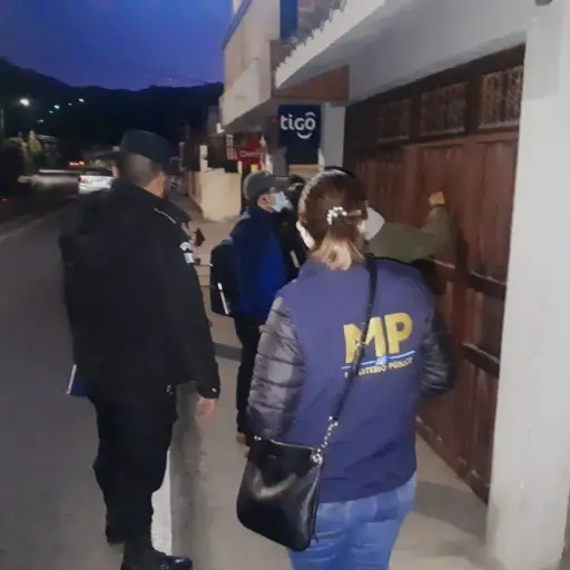 Allanan viviendas por denuncia de acoso de menor en San Marcos. Foto MP