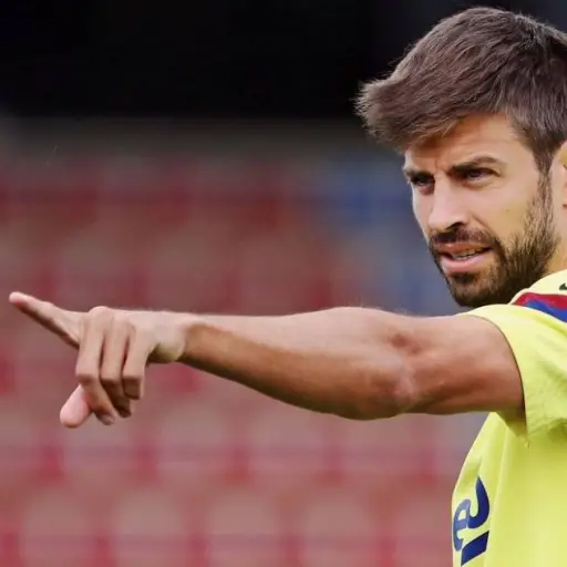 pique-celebra-cumpleanos-en-la-cancha-emisoras-unidas- ,