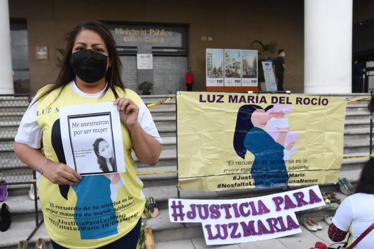 Protesta para exigir justicia por la muerte de Luz María del Rocío López Morales.