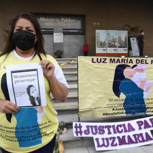 Protesta para exigir justicia por la muerte de Luz María del Rocío López Morales.
