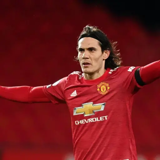 edison-cavani-contradice-a-su-papa-dice-esta-feliz-en-manchester-united-emisoras-unidas-1 ,
