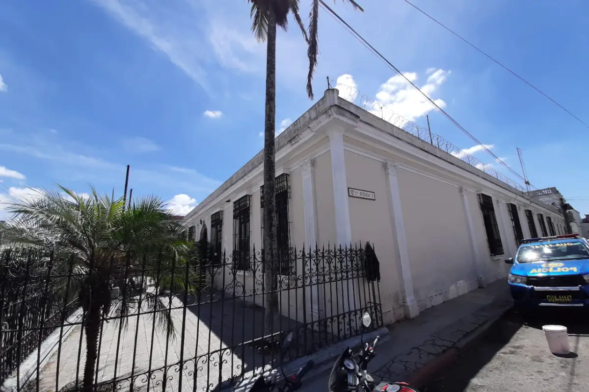 En el inmueble vinculado a Manuel Baldizón funcionó la sede del partido Líder, ahora desaparecido. Foto: MP