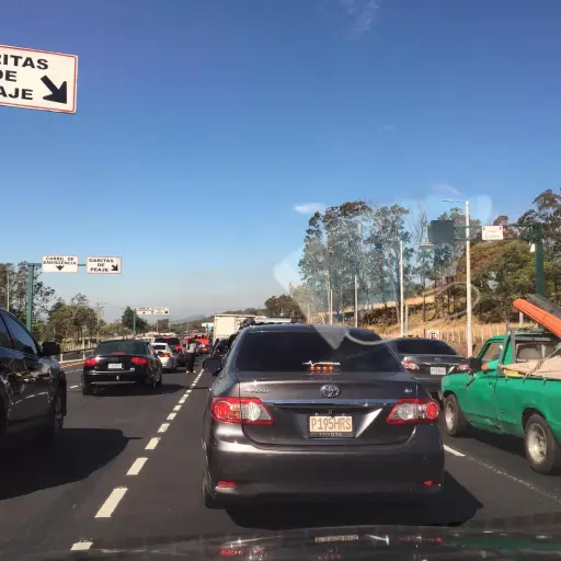Guatemaltecos visitan las playas del sur antes de la Semana Santa. Foto: Amílcar Ávila