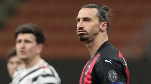 Ibrahimovic critica con dureza a la FIFA y lanza dardo a Messi