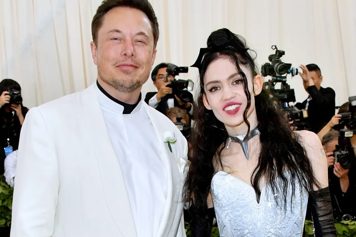 NEW YORK, NY - MAY 07:  Elon Musk and Grimes attend the Heavenly Bodies: Fashion 