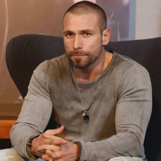 Rafael Amaya ,