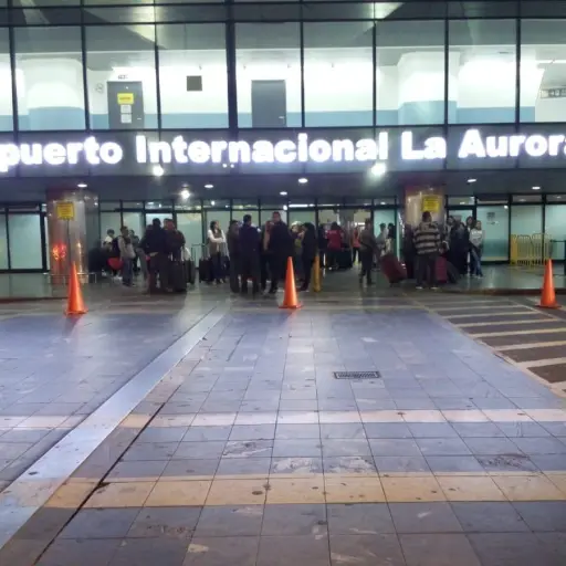 Aeropuerto La Aurora ,